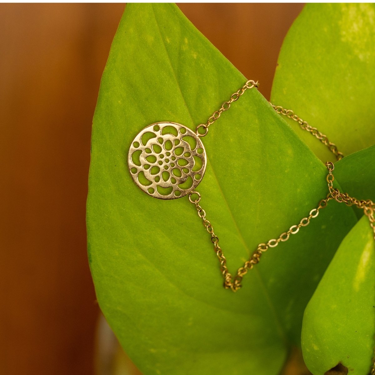LIRANI Necklace Gold