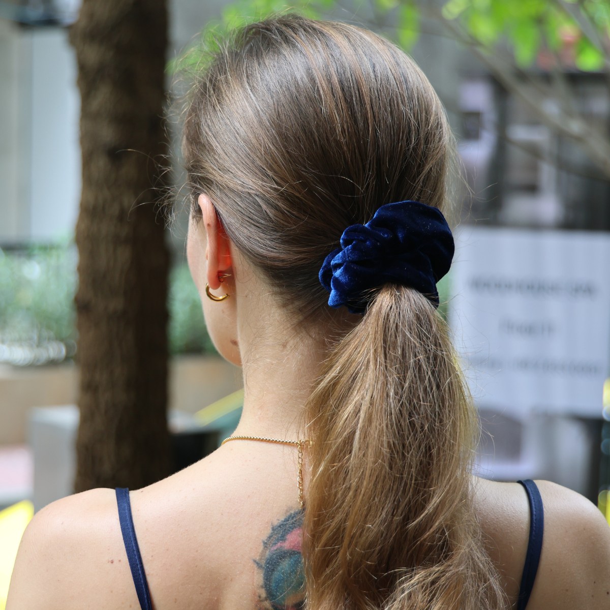 CAMILLA Samt Scrunchie
