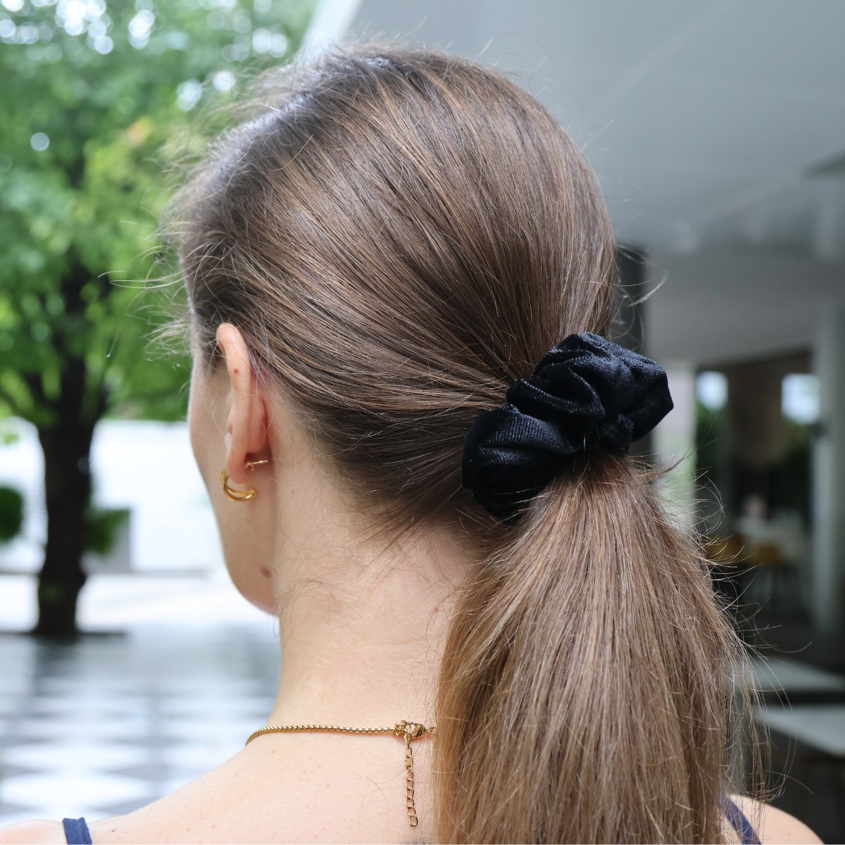 CAMILLA Samt Scrunchie