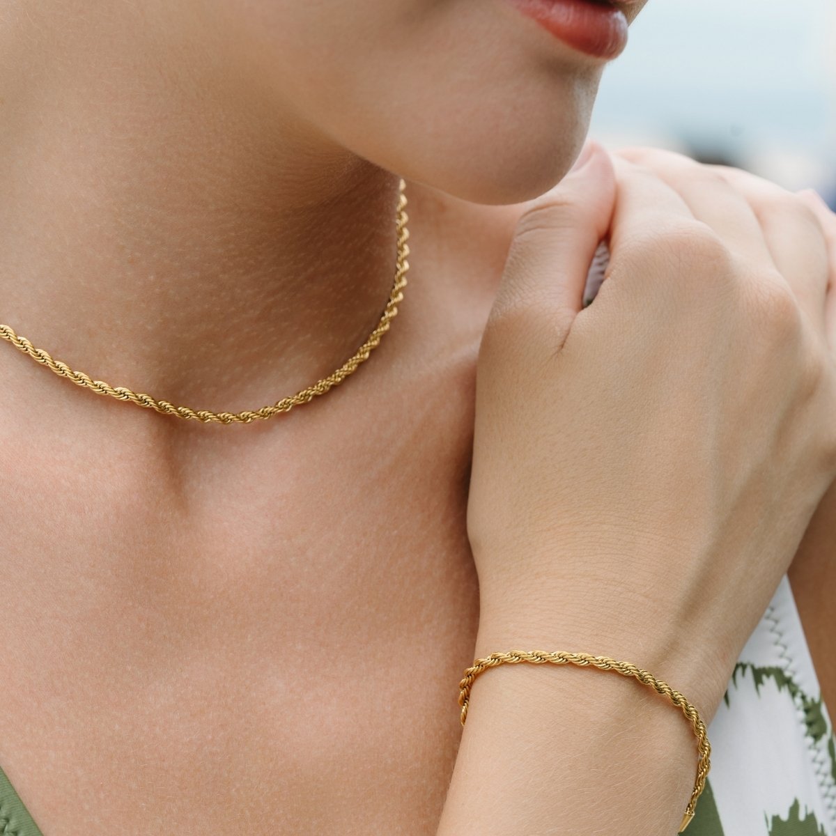 LIORA Halskette Gold