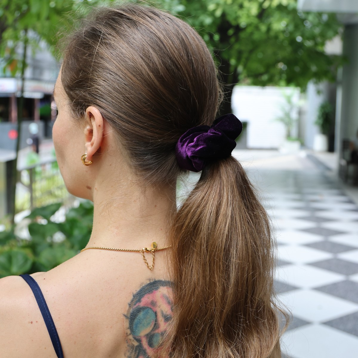 CAMILLA Samt Scrunchie