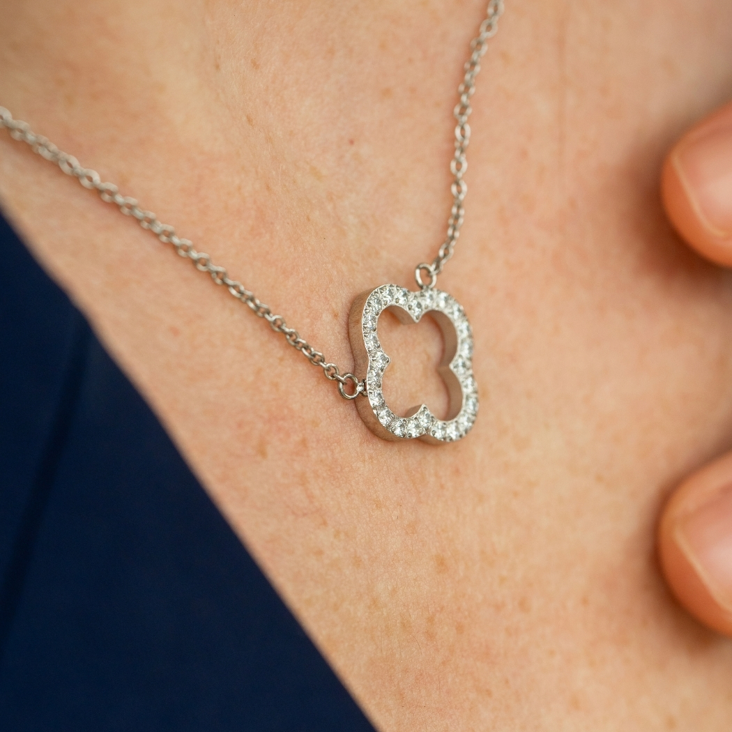LOBA Necklace Silver